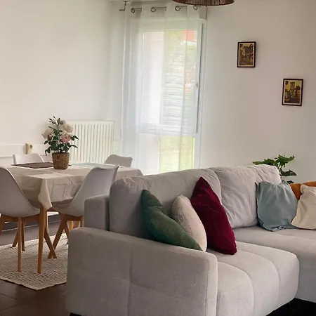 Les Aventures De Madame Bretzel Apartment